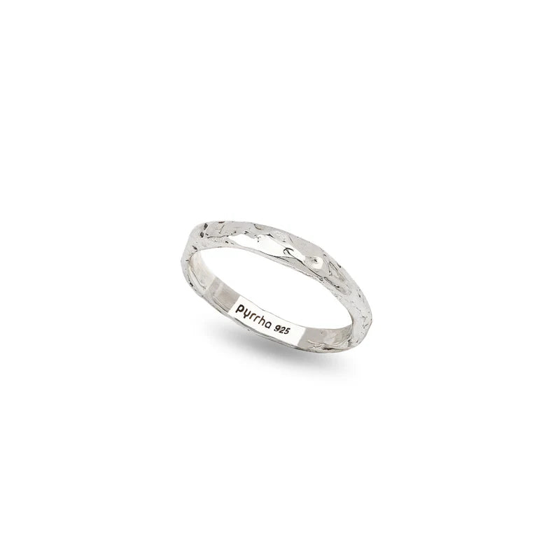 Narrow Band Ring